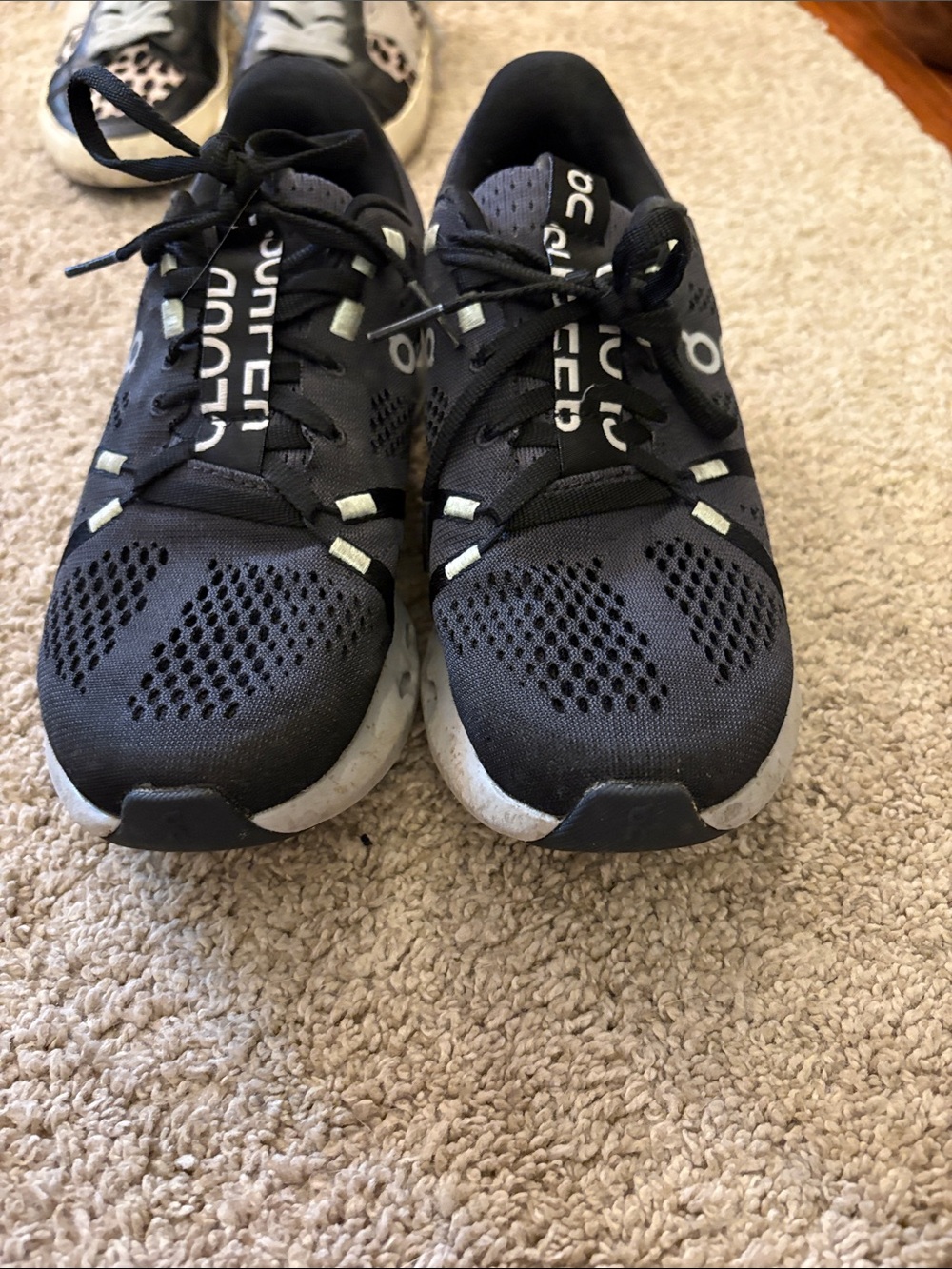 On Running Men’s Black and Gray Athletic Running Shoes